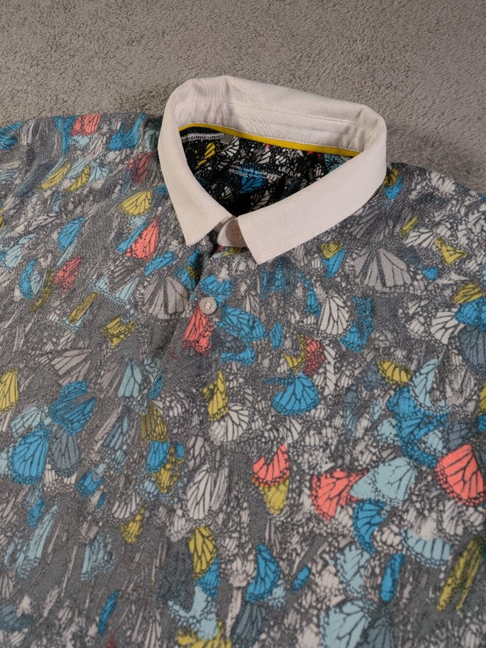 UA Curry Men's L Butterfly Print Fitted Performance Polo Shirt Gray